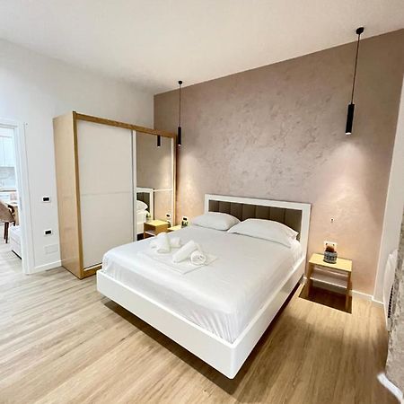 Arial Trinity Suites Avlonya Dış mekan fotoğraf