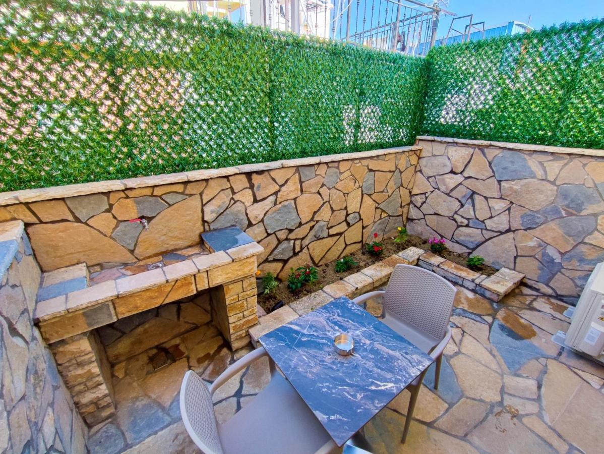 Arial Trinity Suites Avlonya Dış mekan fotoğraf