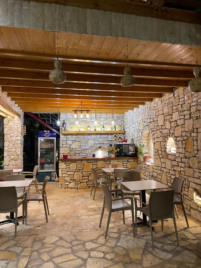 Arial Trinity Suites Avlonya Dış mekan fotoğraf