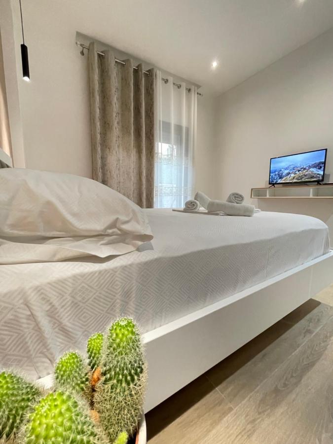 Arial Trinity Suites Avlonya Dış mekan fotoğraf