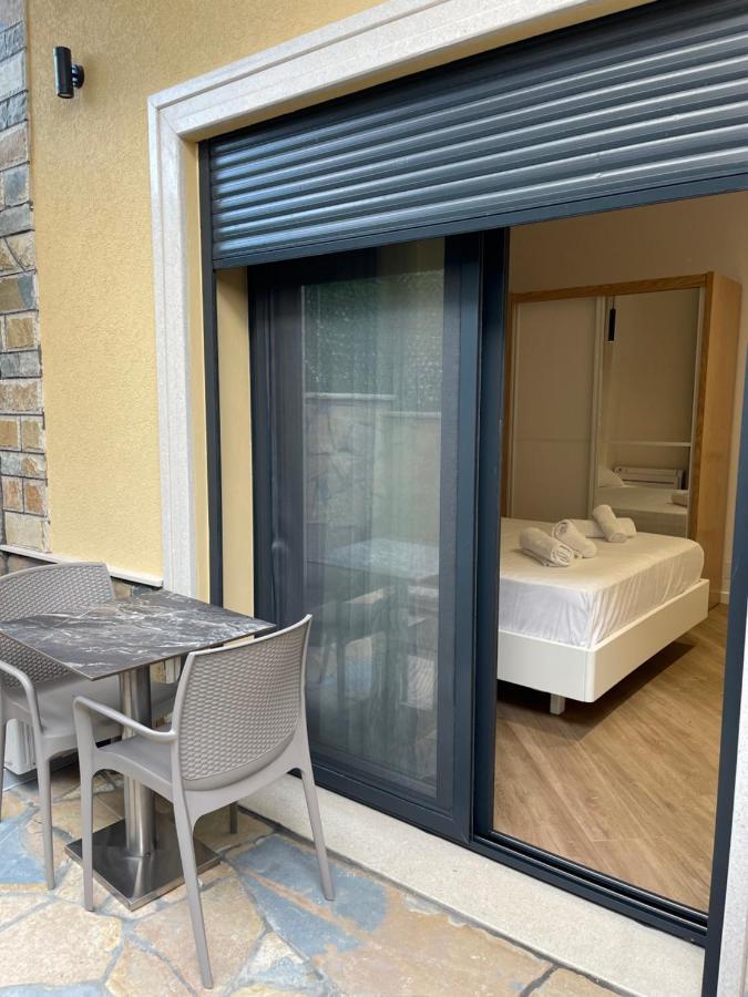 Arial Trinity Suites Avlonya Dış mekan fotoğraf