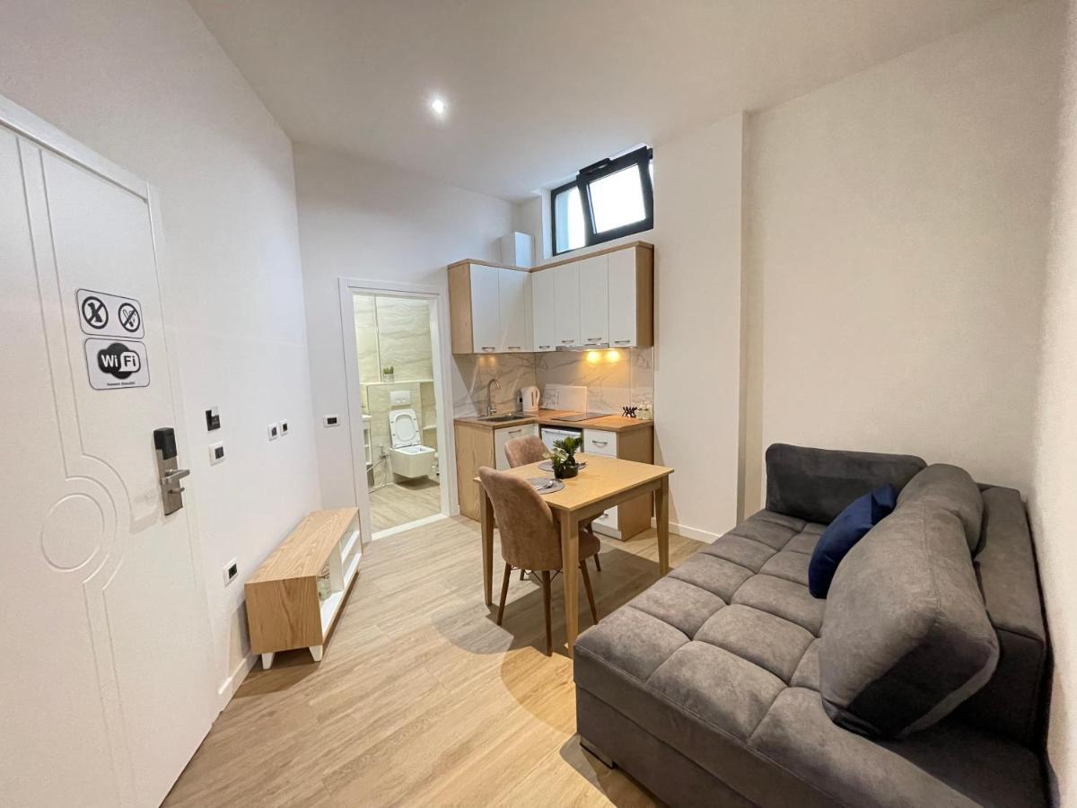 Arial Trinity Suites Avlonya Dış mekan fotoğraf