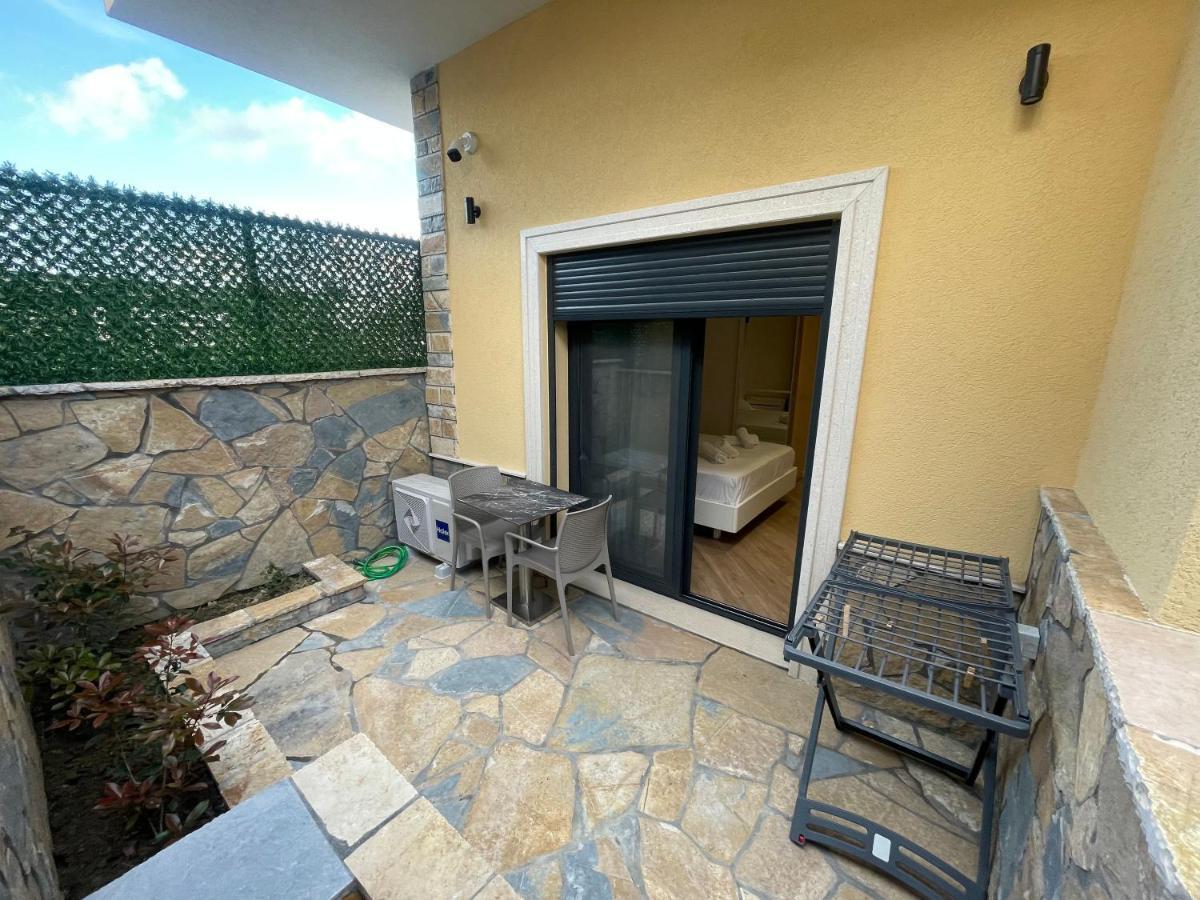 Arial Trinity Suites Avlonya Dış mekan fotoğraf