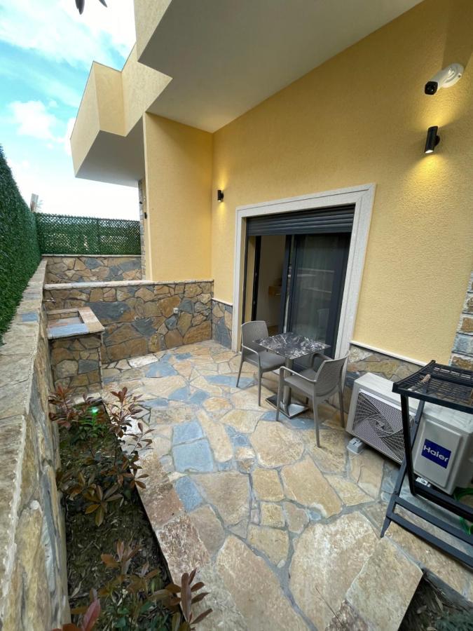 Arial Trinity Suites Avlonya Dış mekan fotoğraf
