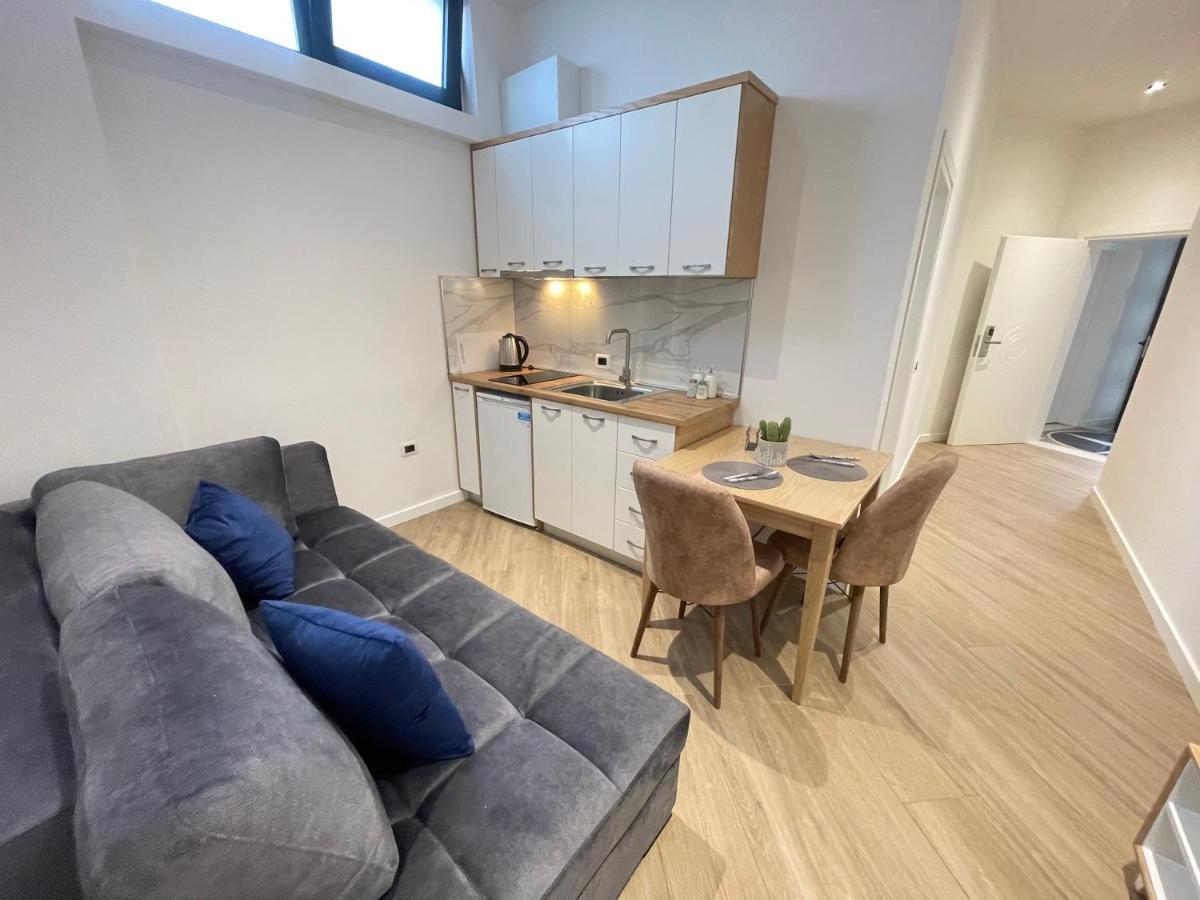 Arial Trinity Suites Avlonya Dış mekan fotoğraf