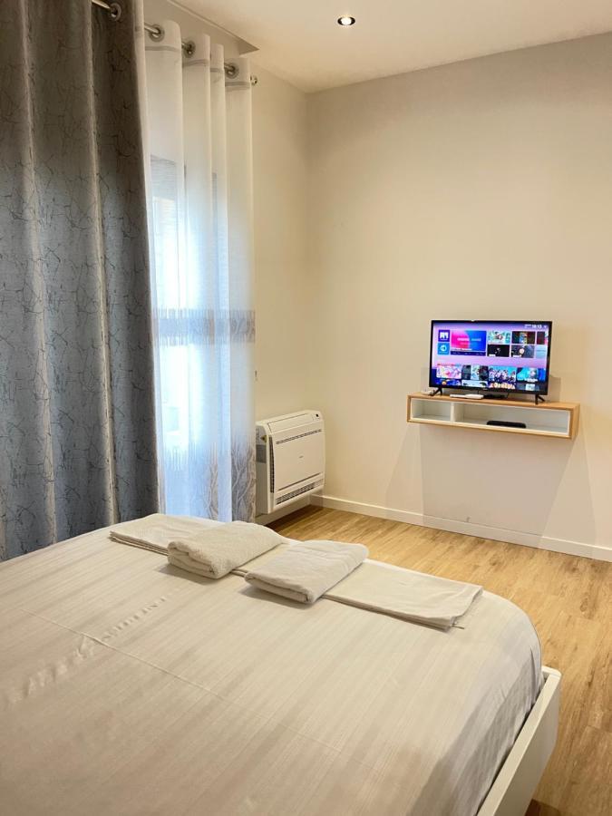 Arial Trinity Suites Avlonya Dış mekan fotoğraf