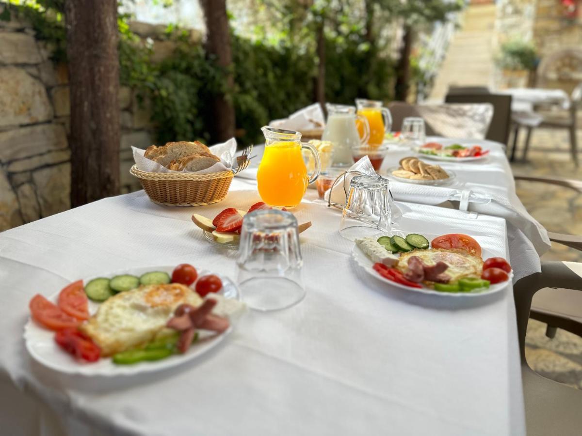 Arial Trinity Suites Avlonya Dış mekan fotoğraf