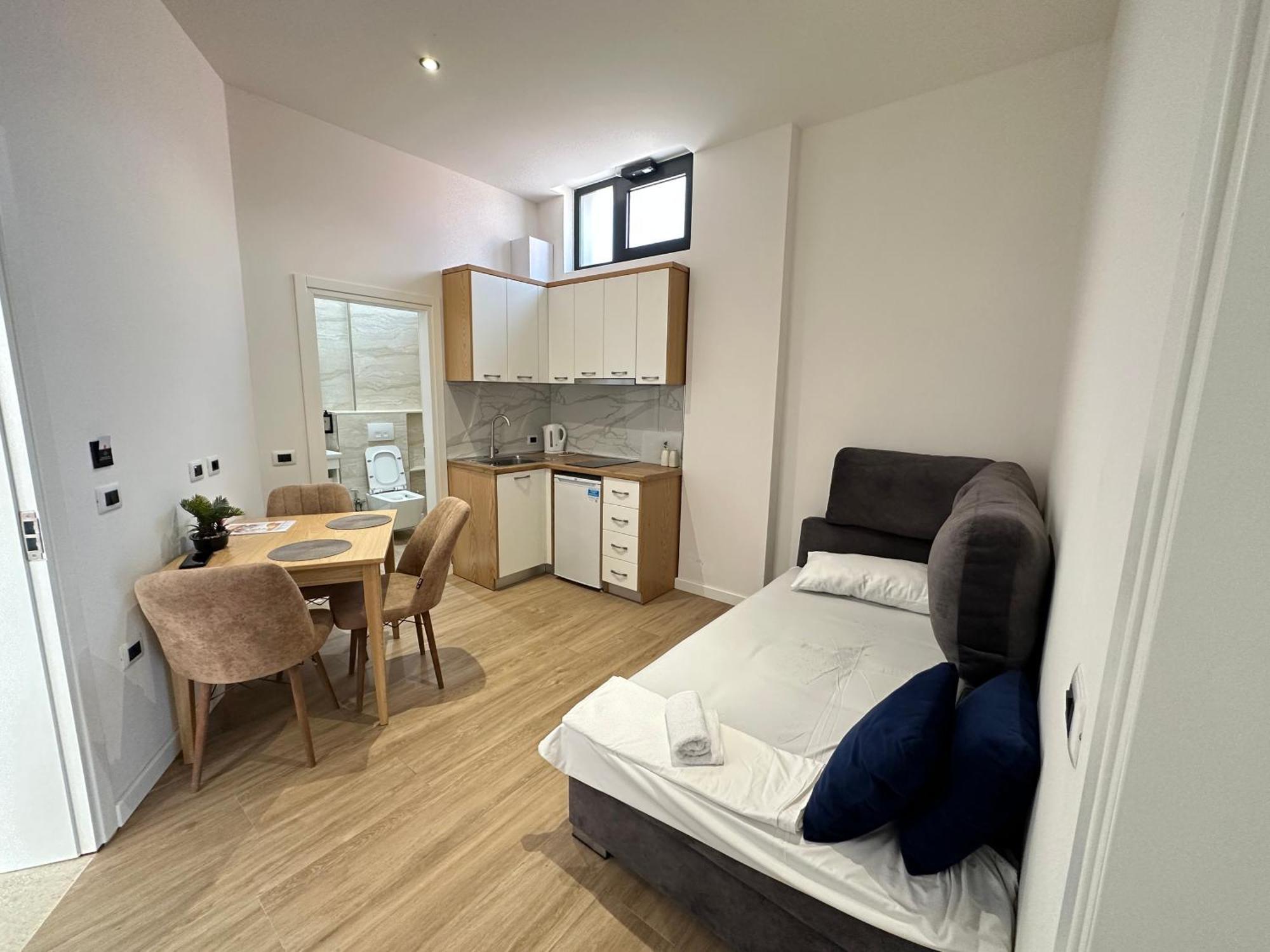 Arial Trinity Suites Avlonya Dış mekan fotoğraf