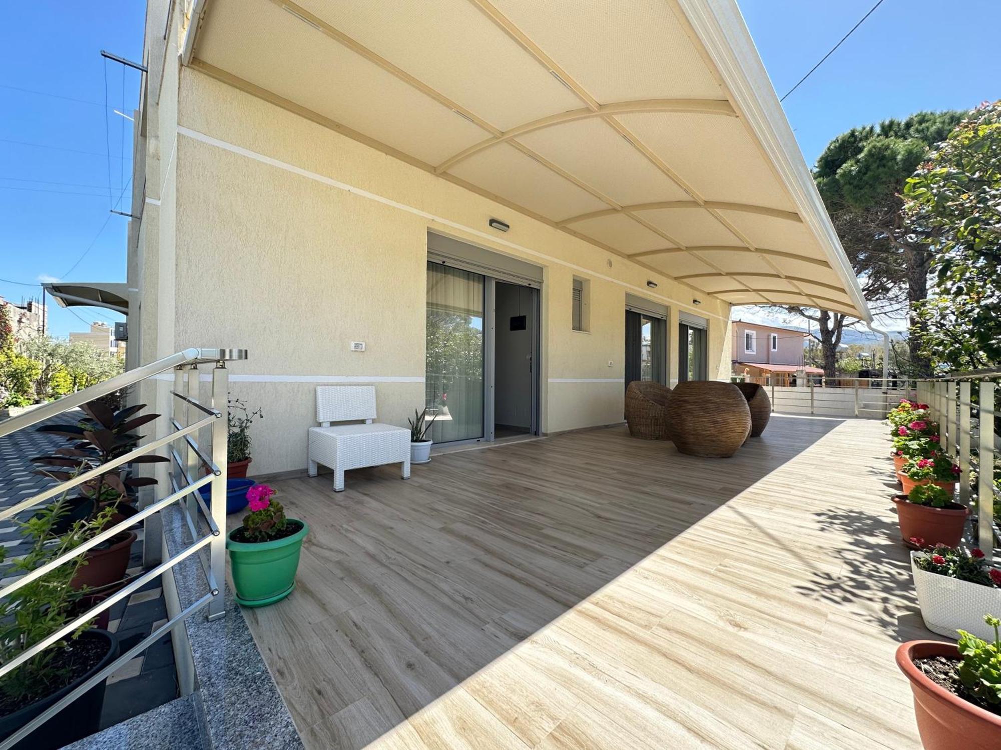 Arial Trinity Suites Avlonya Dış mekan fotoğraf