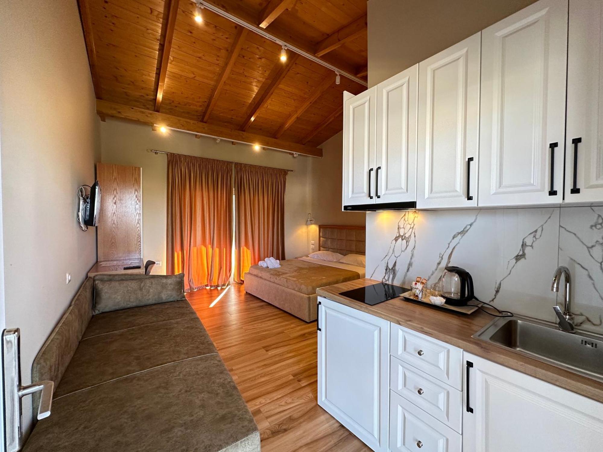 Arial Trinity Suites Avlonya Dış mekan fotoğraf