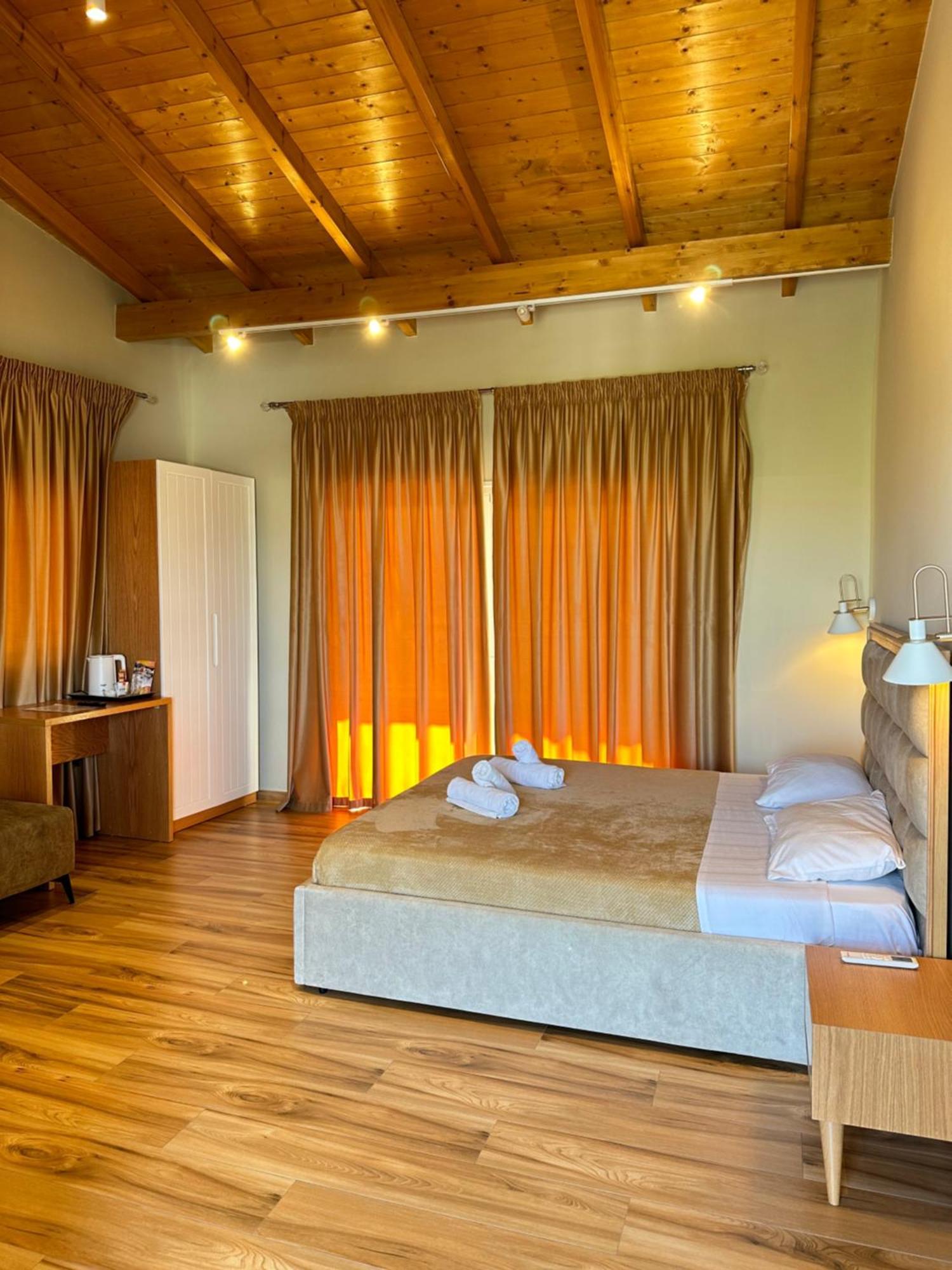 Arial Trinity Suites Avlonya Oda fotoğraf